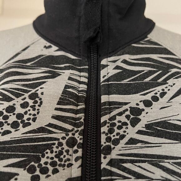 Zumba Fitness Jacket - Picture 2 of 6